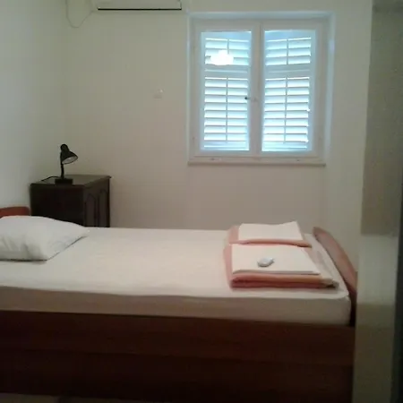Apartment Ljilja *